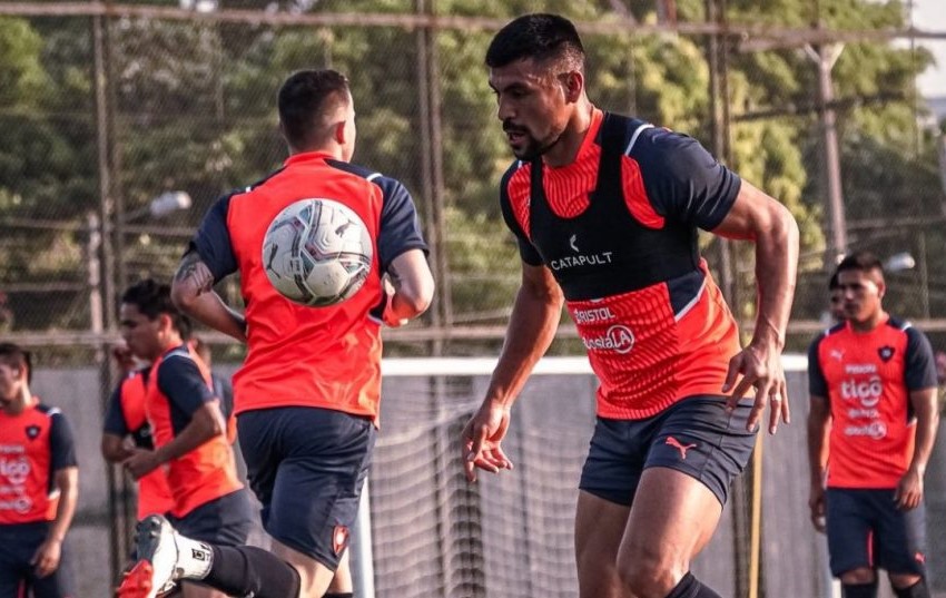 Juan Patiño hizo su descargo tras el polémico cruce con hinchas