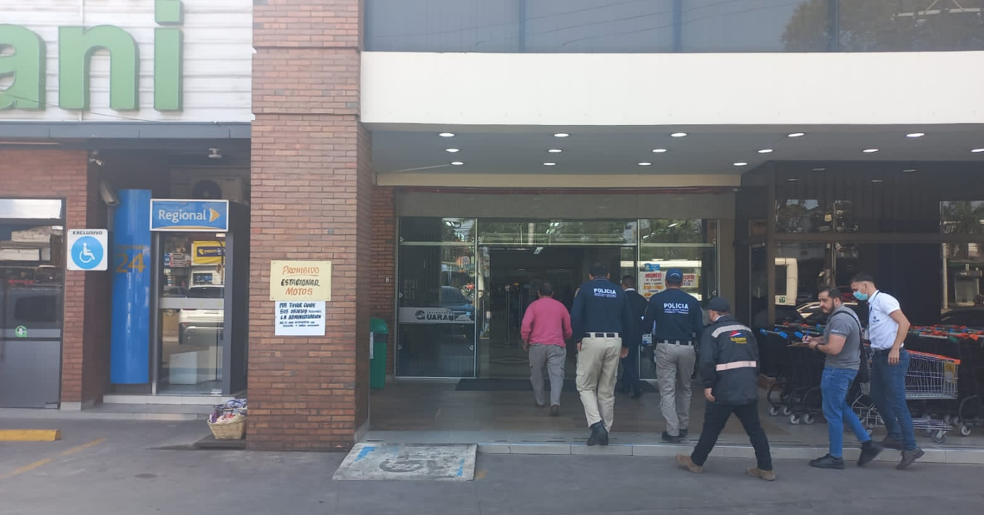 Allanan supermercado y encuentran mercaderías ingresadas de contrabando